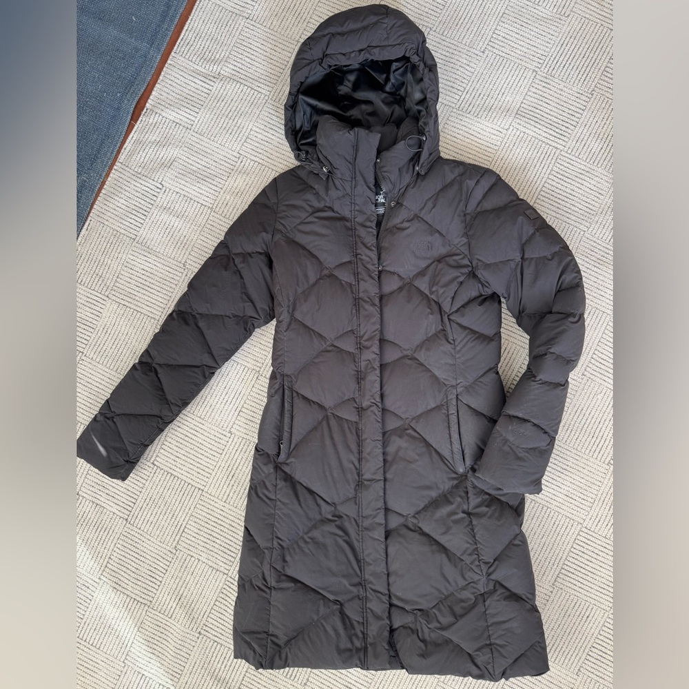The North Face Women's Miss Metro Down Hooded Puffer Parka Jacket